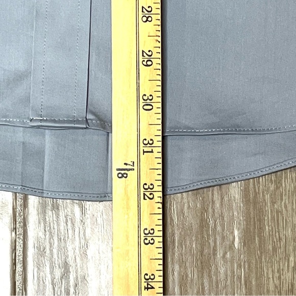 Stafford Men’s Travel Gray Button-Down Dress Shirt, Size 16-1/2, 32-33 - Picture 5 of 5